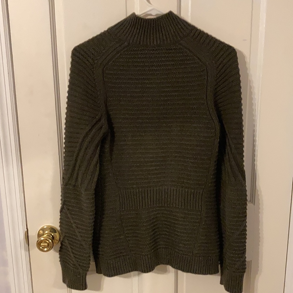Forest Green Gap Sweater - image 5